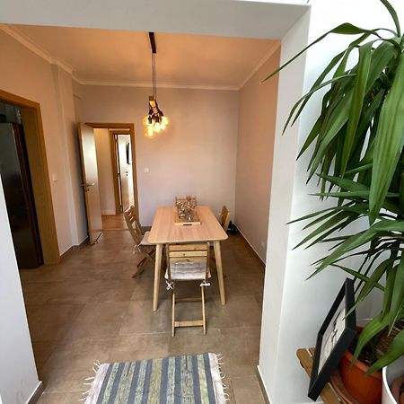 Quarto De Casal Close To Lisbon Flat Equipado Almada Esterno foto