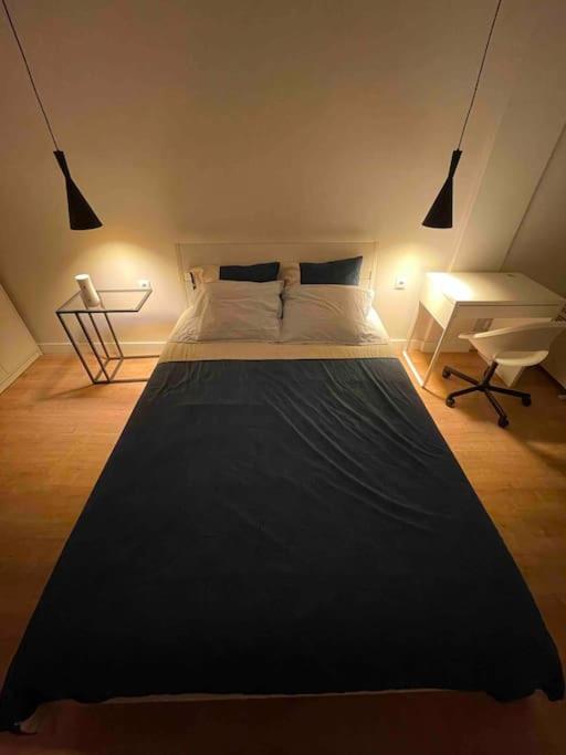 Quarto De Casal Close To Lisbon Flat Equipado Almada Esterno foto